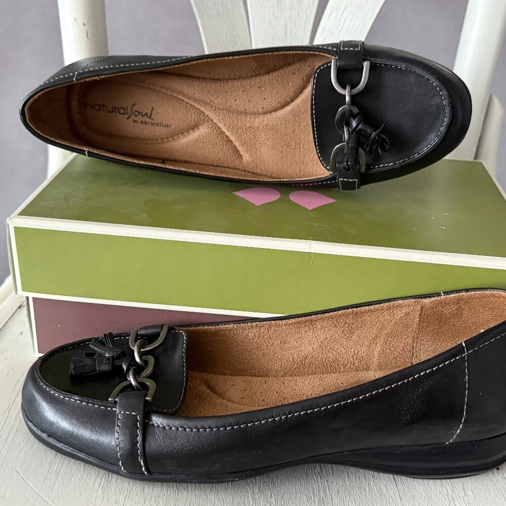 Naturalizer Black Loafer